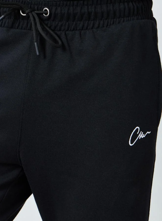 Styli Men Black Embroidered Slim Fit Joggers